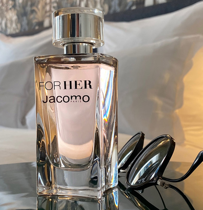 JACOMO packaging du parfum FOR HER – Cap Ouest